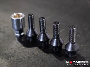 Alfa Romeo 4C Wheel Locks - Black